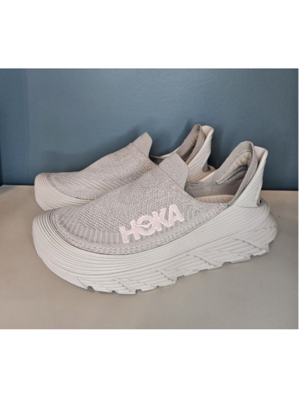 Hoka One U Restore TC in Stucco/Putty/Pink Recovery Slip On Sneakers Sz 10 - Picture 2 of 9